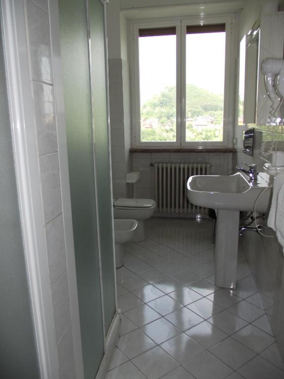 Hotel Ventolosa Villa dʼAlmè Стая снимка